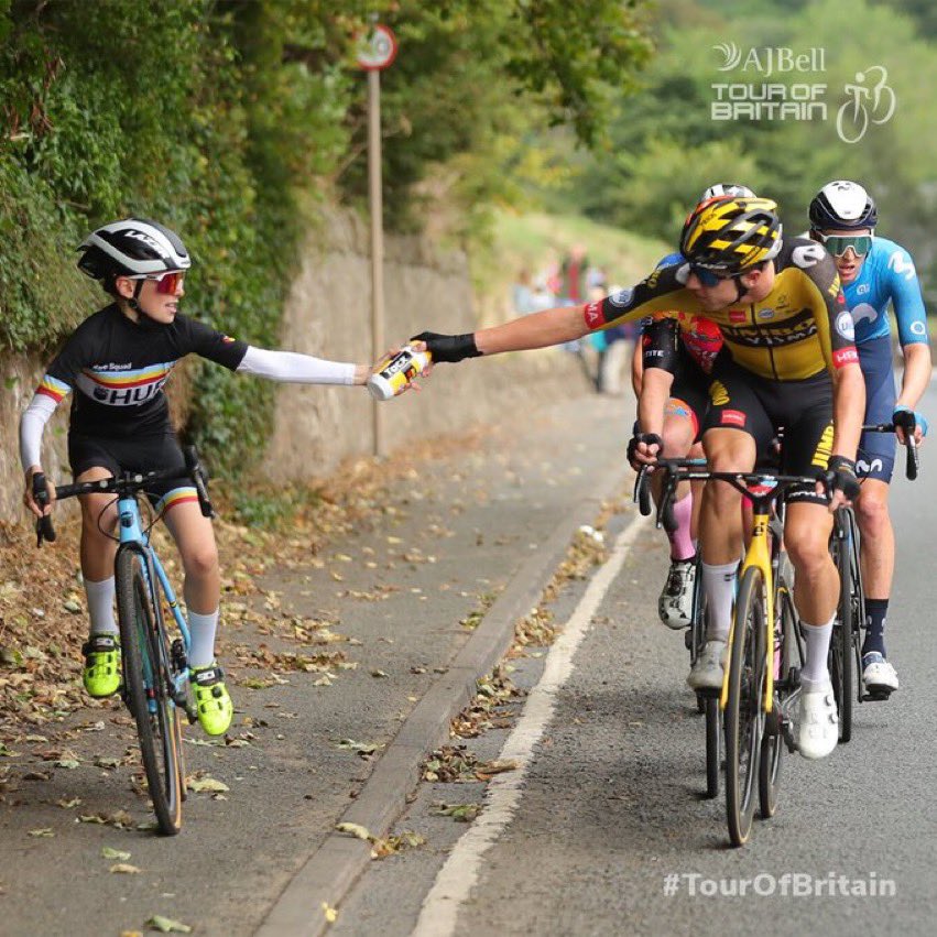 pasamontesluis's tweet photo. Esto, que ha ocurrido en el @TourofBritain ,es simplemente maravilloso. 

Foto: @swpixtweets https://t.co/pAj98D7hW2