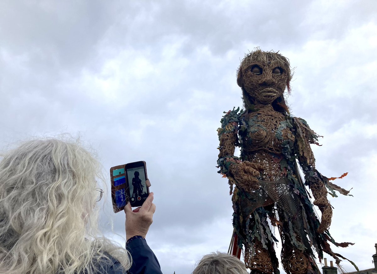 FindhornBayArts's tweet photo. STORM meeting the crowds along Grant Street.
Fantastic support in Burghead for STORM’s visit today - so many people turned out to welcome her.
Thank you so much!
#SourceToSea #YCW2021 #STORM21 #STORM #MakingCreativeThingsHappen https://t.co/zfiq5jXDyb