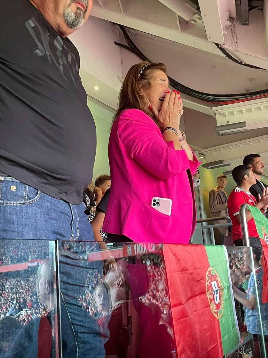 ModouLaminGibb6's tweet image. The record breaker mother crying 🤣 after scoring first opener goal