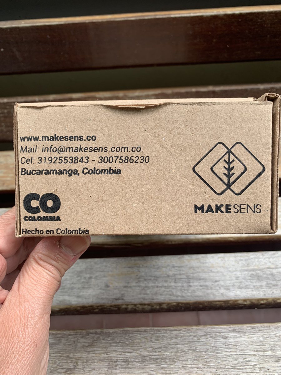 nunezluis's tweet photo. Me llegó mi sensor de #CO2 de @MakeSens_co que buen gusto y presentación Me encantan estos emprendimientos detallistas Su búsqueda el concepto su compromiso Me siento profundamente orgulloso y los seguiré apoyando con mi mayor entusiasmo Es parte de eso que llaman construir país https://t.co/n6rX3MJ2zs