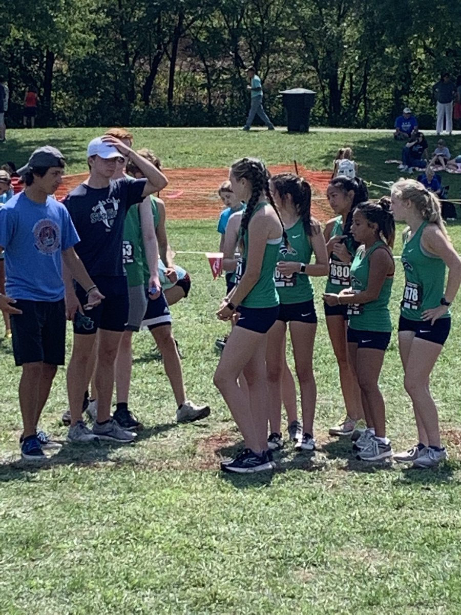 F/S gets some last minute advice before their race