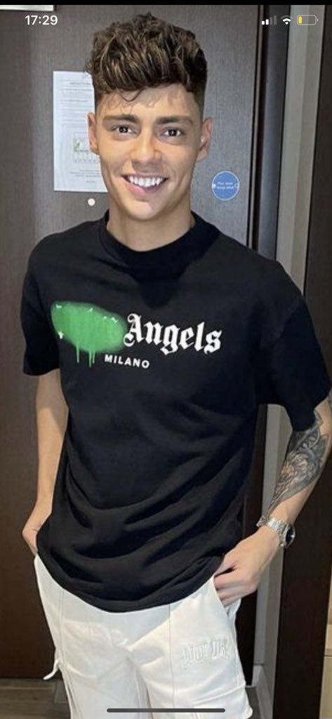 austinmcgill11's tweet image. Friday night / Sunday Morning