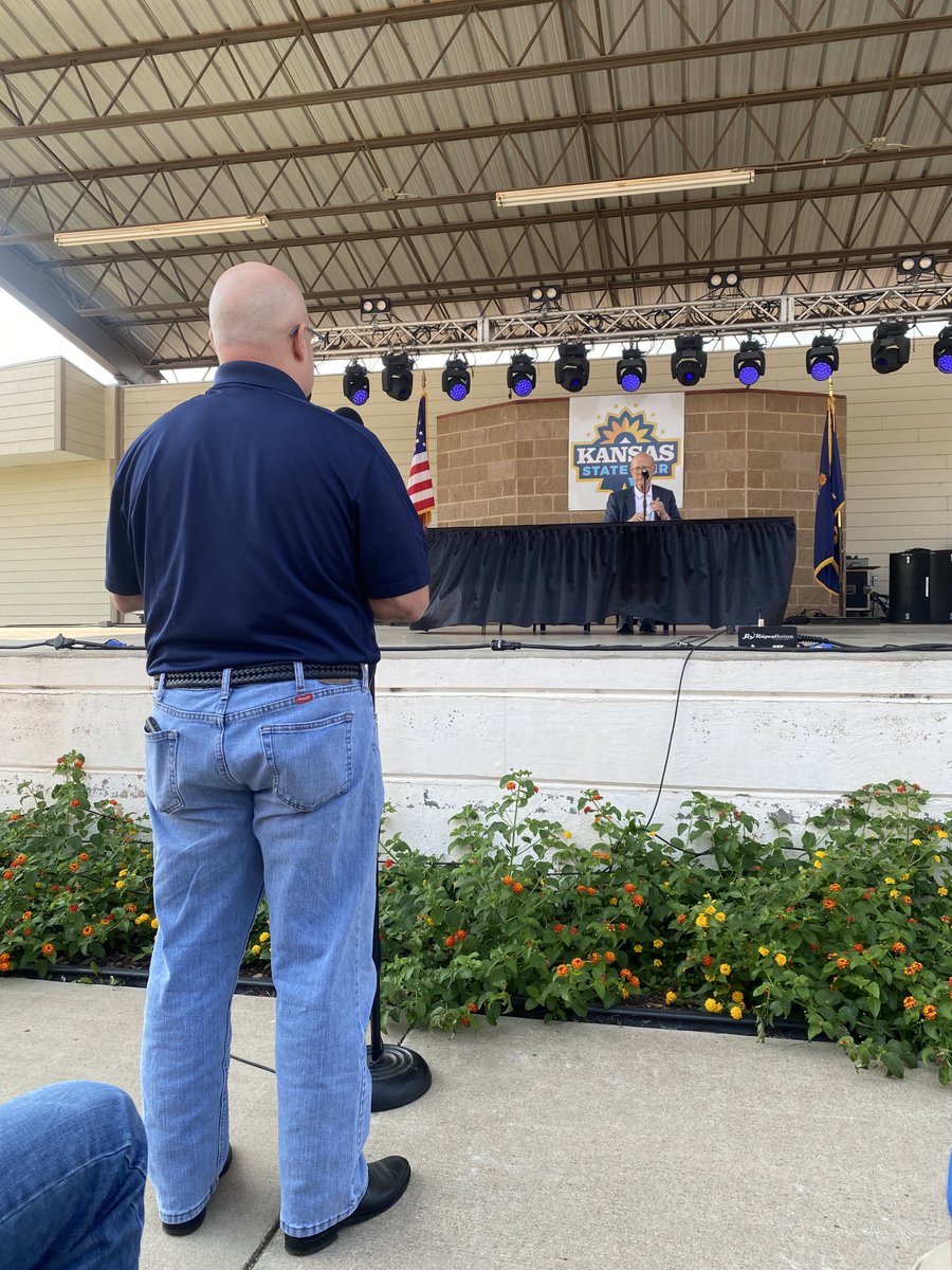 KBAPresident's tweet image. I was privileged to represent Kansas Bankers and help honor Senator Pat Robert’s at the Kansas State Fair today!