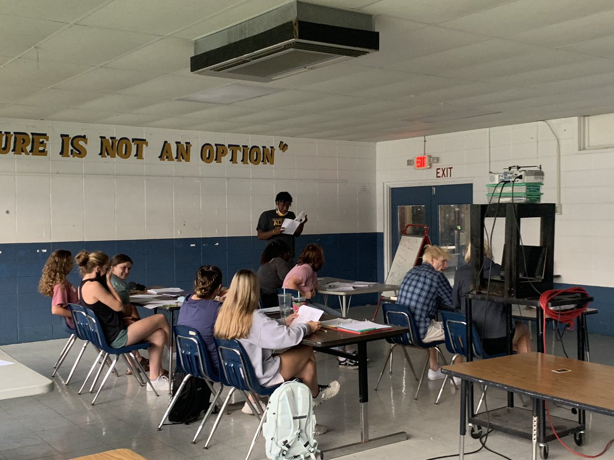 KeytoSuccess19's tweet photo. I hosted  another workshop at the Jasper County Community Center. There were students from Bay Springs, Stringer, and Heidelberg in attendance!

https://t.co/ulVtbiIrxw https://t.co/FNF9csQddI