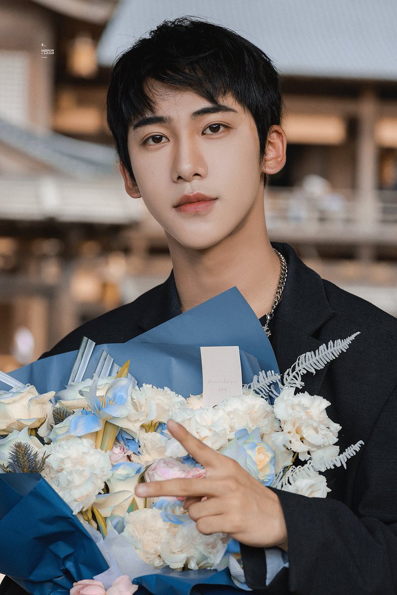 LumiereZern's tweet photo. 210911 
Zeren in Hengdian
cr logo
#丁泽仁 #DingZeren #NEX7 https://t.co/8RxGWHvHrq