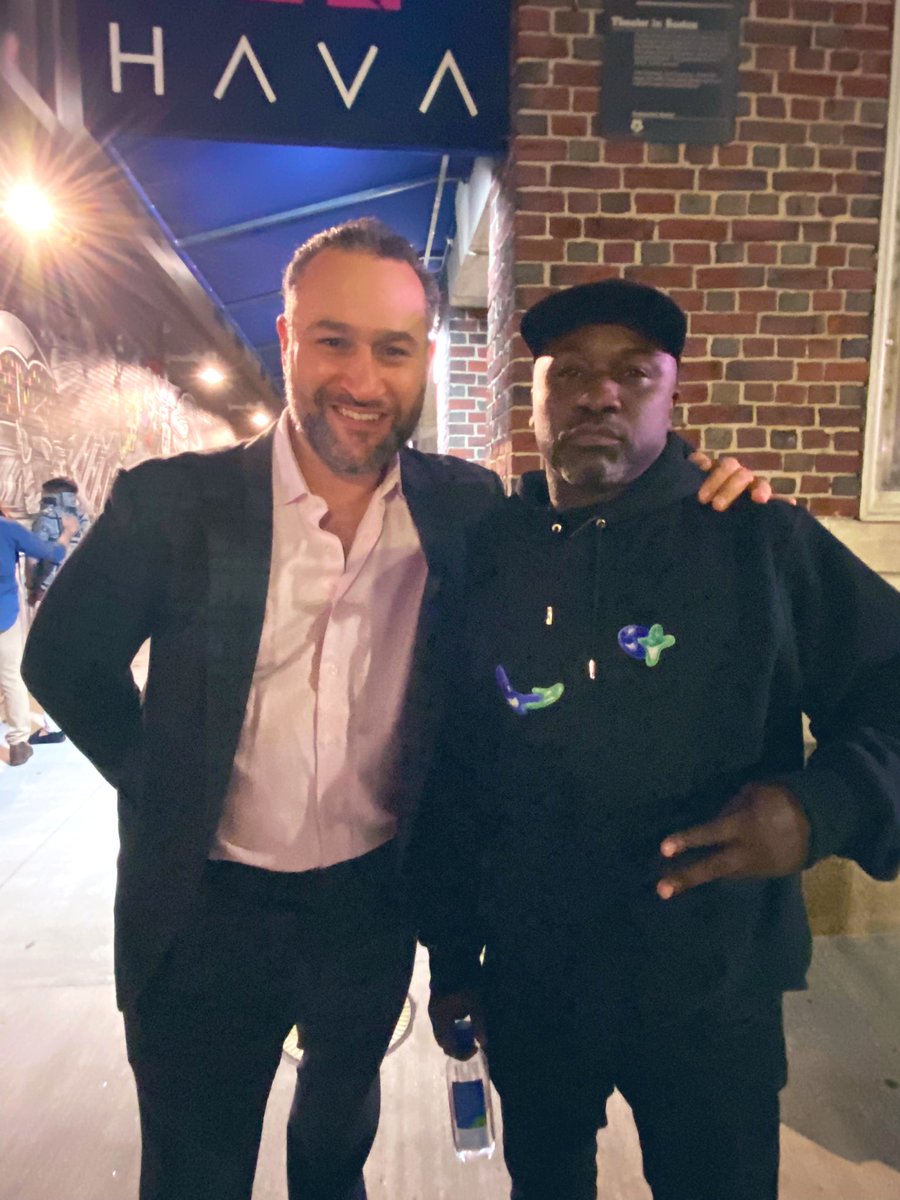 Ace6one7's tweet photo. Shout to the OG Havoc from @MobbDeep coming by @havaboston last night with the homie @henrymu #MobbDeep https://t.co/1sKUZA3fSC