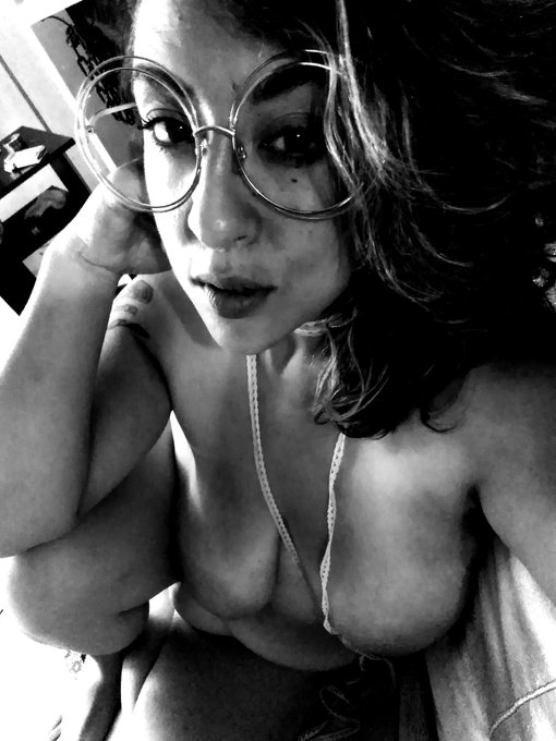 Ac&aacute; en bolitas, pensando en @auronplay https://t.co/eBMgZ0DGDC<a class="tags" target="_blank" title="On Twitter" href="/?out=eyJ0eXAiOiJKV1QiLCJhbGciOiJIUzUxMiJ9.eyJpYXQiOjE3MjU0MTc0MjcsImlzcyI6InR3cG9ybnN0YXJzLmNvbSIsIm5iZiI6MTcyNTQxNzQyNywiZXhwIjoxNzU2OTUzNDI3LCJyZWRpcmVjdF91cmwiOiJodHRwczovL3R3aXR0ZXIuY29tL2F1cm9ucGxheSJ9.dLiS6VdZg0xyNoTsmA0_uwed87Z6uddCqZ8TaNV3RUS-tynUh9hVLMpar8wH1N1-zC1RE-eYZo9c0c8c6g8l2A">@auronplay</a>