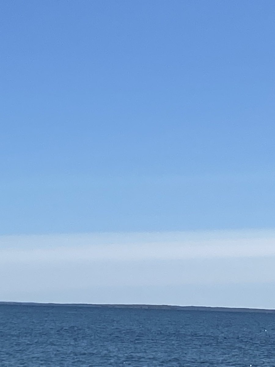 bizriendeau73's tweet photo. Squeezing one more day at my favorite place!!!! Great weather!!! Lobstahs later!!!! #summernotover #westportma #lobsters ☀️🦞🍹 https://t.co/rUdpzl0T5s