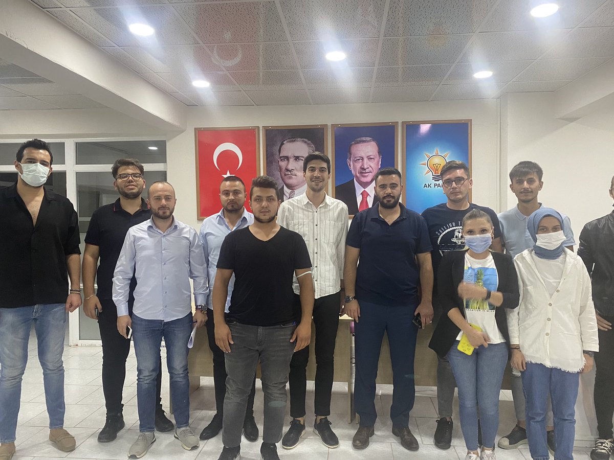 📍Yalvaç
Başkanımız Talha GÜLER ve beraberindeki heyet, ilçe teşkilatımıza ziyarette bulundular.
.
.
.
.
<a href="/AKGenclikGM/">AK Gençlik</a> 
<a href="/eyupkadirinan/">Eyyüp Kadir İnan</a> 
<a href="/drosmansahin_/">Dr. Osman Şahin</a> 
<a href="/mehmtceran/">Mehmet CERAN</a> 
<a href="/talhaguler32/">Talha Güler</a> 
<a href="/hhuzyf/">Huzeyfe ŞAHİN</a>