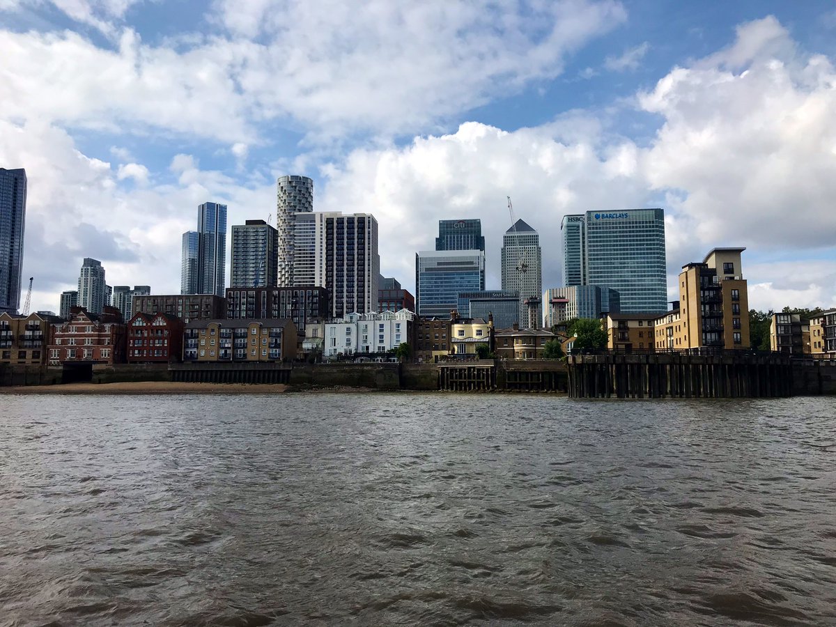 hms_magpie's tweet photo. Some images captured as we made our maiden voyage up the Thames earlier today. #abirdseyeview @HMSPresidentRNR @CdreRBellfield https://t.co/Z5mmUSgUny