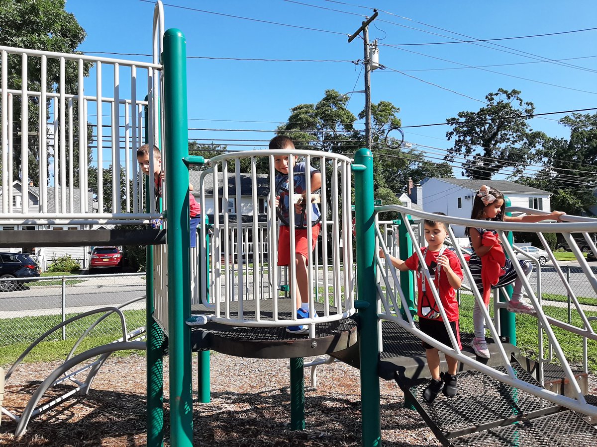 Kindergarten friends and fun on a beautiful day!