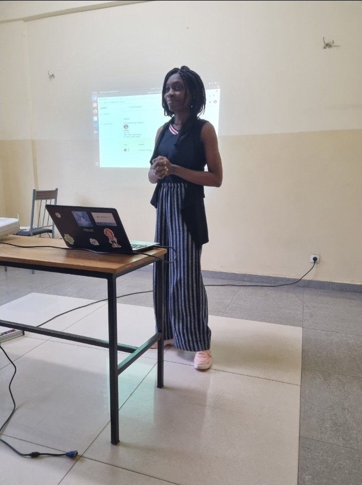 Raissa0132's tweet image. 🚨 Table ronde n°4:checkpoint des projets 
Durant cette séance,on a eu droit à une circulante présentation de la plateforme Signales🤌🏼.Elle a pour objectif de nous aider à signaler les différents incidents qui ont lieu dans notre pays😥.
#seedcommunity 
#xcodepath 
#path_python