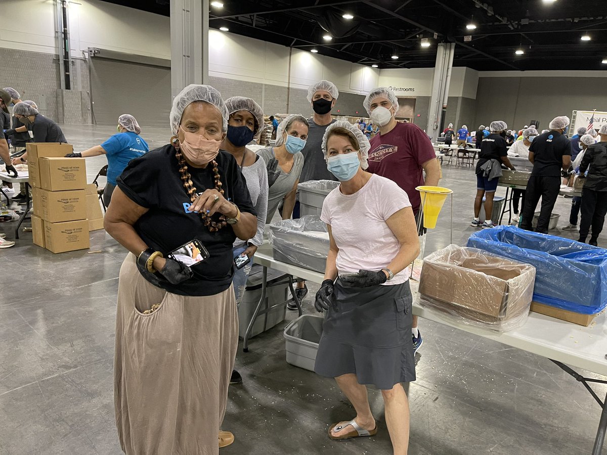 Paying it Forward <a href="/mealsofhope/">Meals of Hope</a> with Believe Atlanta!!