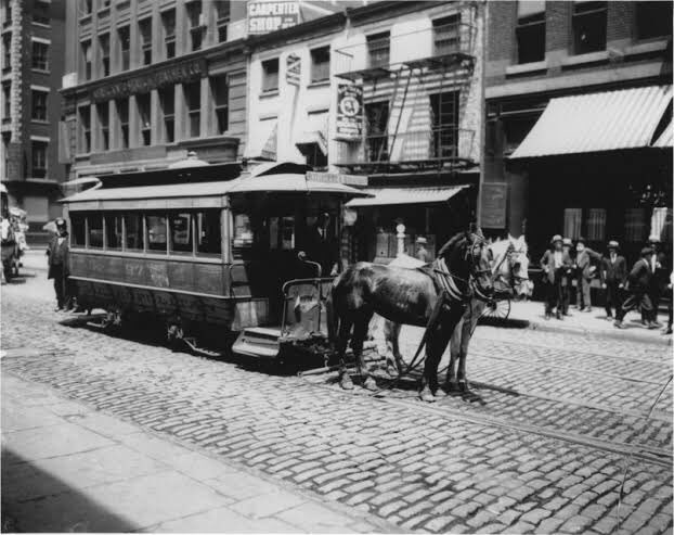 AfricanArchives's tweet photo. A century before Rosa Parks, there was Elizabeth Jennings 

In 1854, she refused to get off of a streetcar that only allowed white passengers.

She was arrested. She sued (and won), and her case led to the eventual desegregation of NYC's public transit. https://t.co/W9olnOdIZB