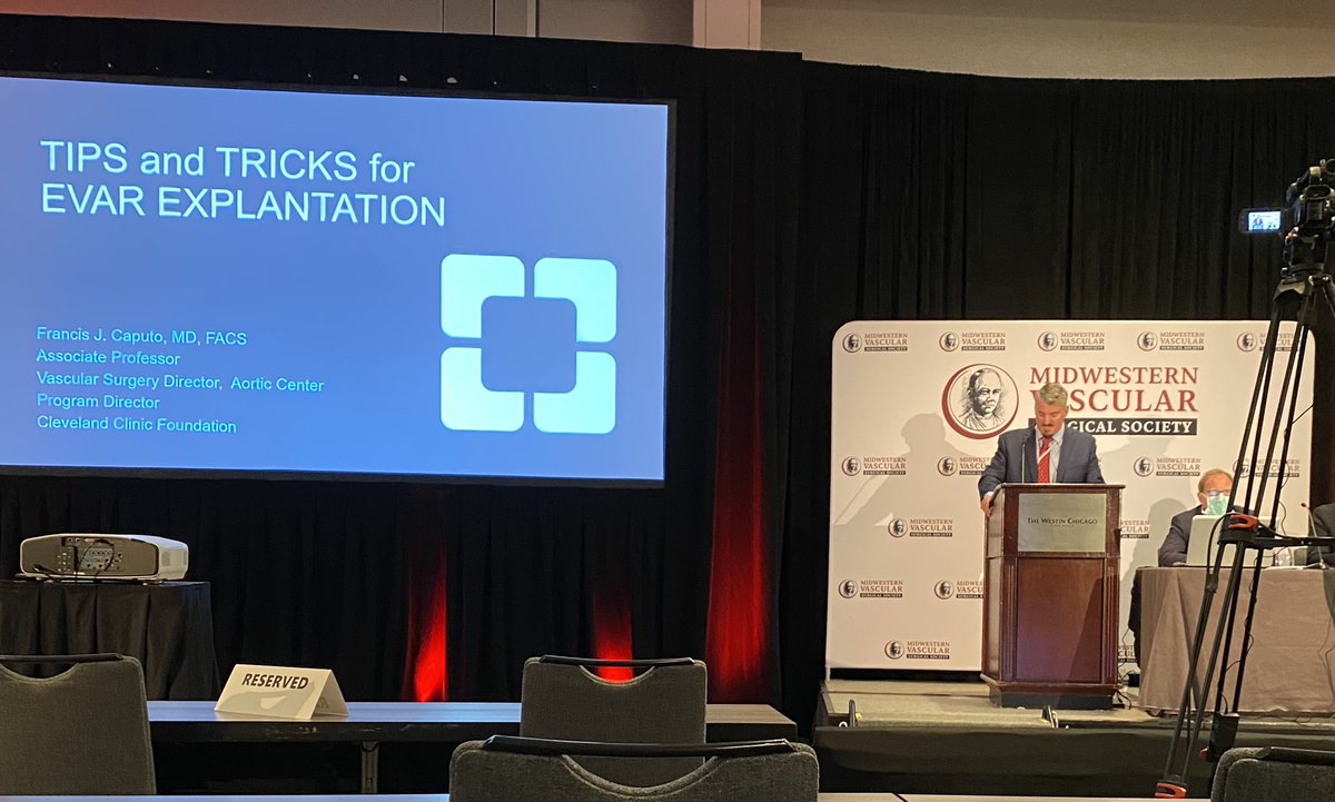 AhmedSorourMD's tweet photo. Interesting talks from Dr @FrankCaputoMD today @MWVSSociety presenting 2 important topics. 1- The role of Hybrid management in complex Aortic management. 2- Tips for EVAR explantation. @TallRoundsTM https://t.co/fmiguvkhL3