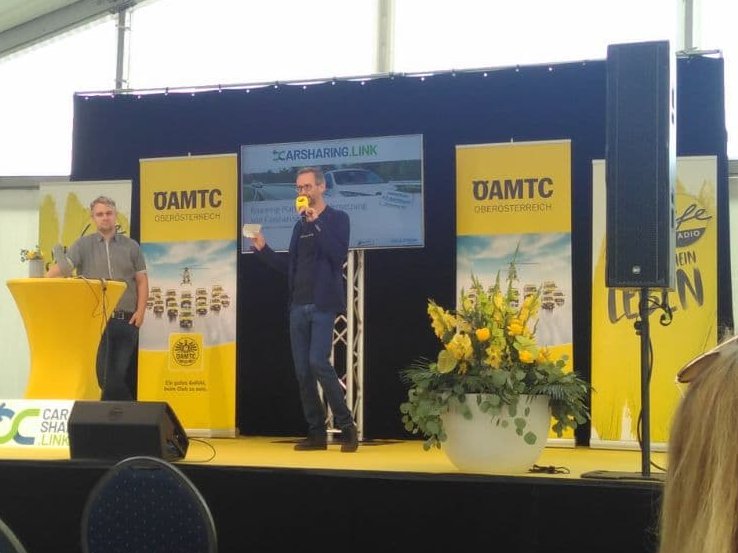 CarsharingL's tweet photo. Heute hatten wir die Gelegenheit E-Carsharing und die neuen Möglichkeiten durch Vernetzung einem sehr interessierten Publikum vorzustellen bei den @OEAMTC E-Mobility-Days 2021.
Die #Mobilitätswende ist voll angelaufen! https://t.co/NoVyZBGrQ4