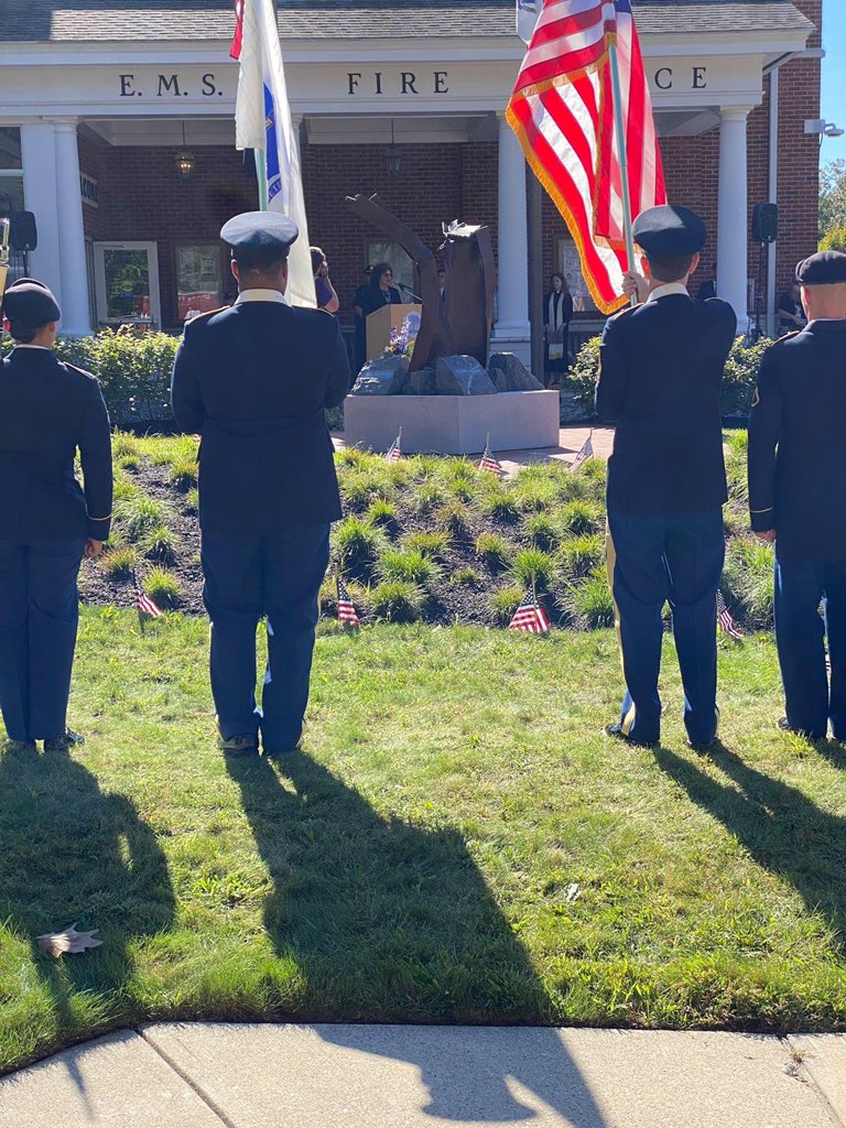 Acton Pride: Did you know the Massachusetts Sweeney Award is named after Acton resident Amy Sweeney, a brave flight attendant on the first hijacked plane who called in key details 20 year ago today.  mass.gov/how-to/submit-… <a href="/ActonMAGov/">Town of Acton, MA</a> <a href="/LWV/">League of Women Voters of the US</a> <a href="/LWVMA/">LWV Massachusetts</a> #September11 #NeverForget