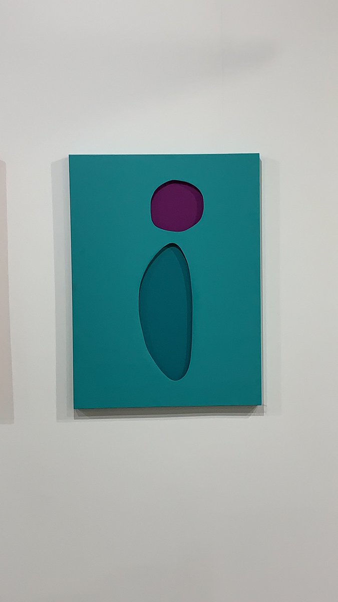 GiGumiero's tweet photo. Germana Monte-Mor no estande D7 da Galeria Estação @Estacao_galeria na Art Rio 2021 @artrio_art https://t.co/3nGIZB4xkp