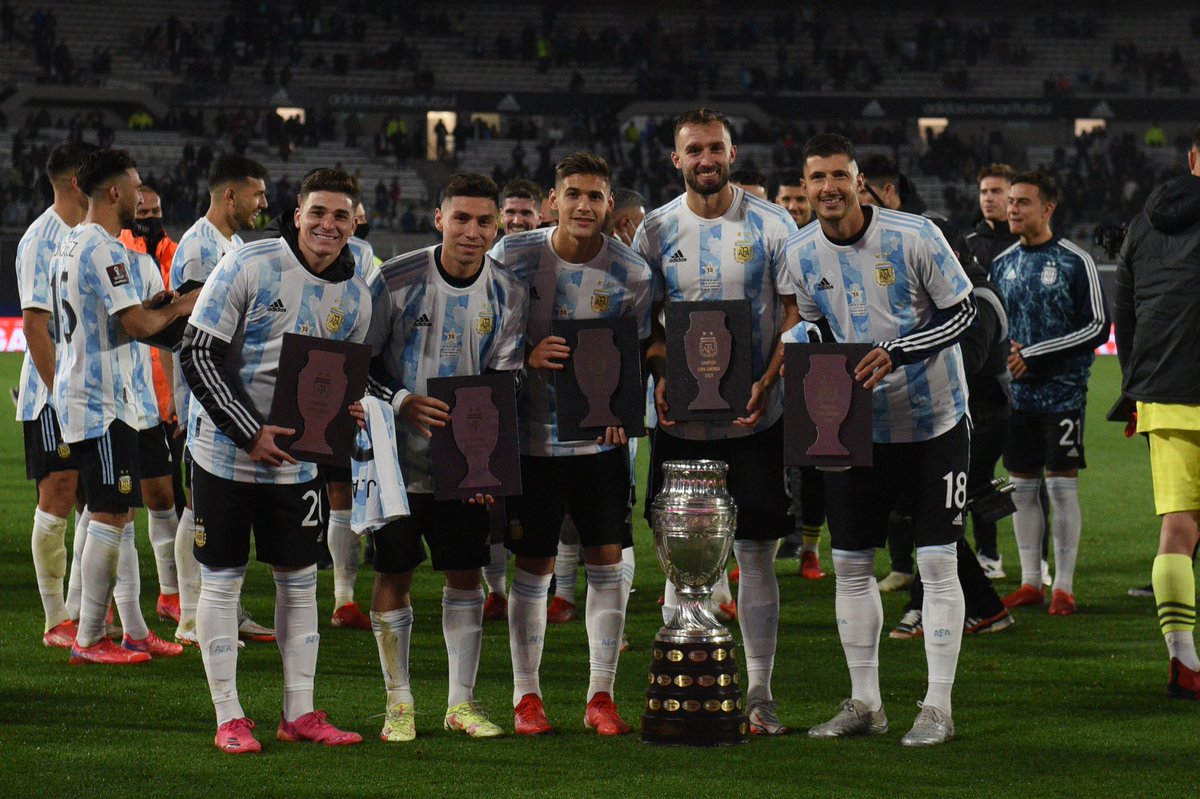 🇦🇷 River y la Selección, una historia de amor eterna. Qué lindo volver a ver a los pibes y a Messi en casa 😍

¡Hasta la próxima! 🐔❤️
