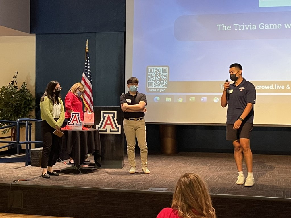.<a href="/arizonaalumni/">Arizona Alumni 😺🐾</a> multicultural clubs and student scholars at the Propel U Forward student welcome! #beardown #maskup