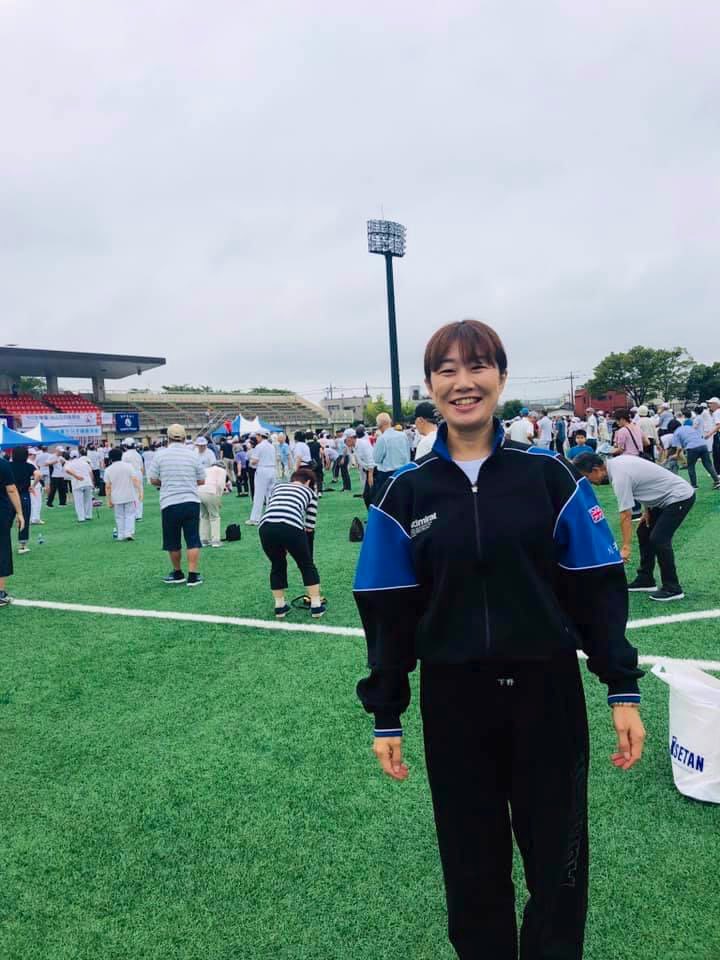 تويتر ハムちゃん على تويتر Sudatora サッカーの岡田監督は試合中ジャージ でしたよね