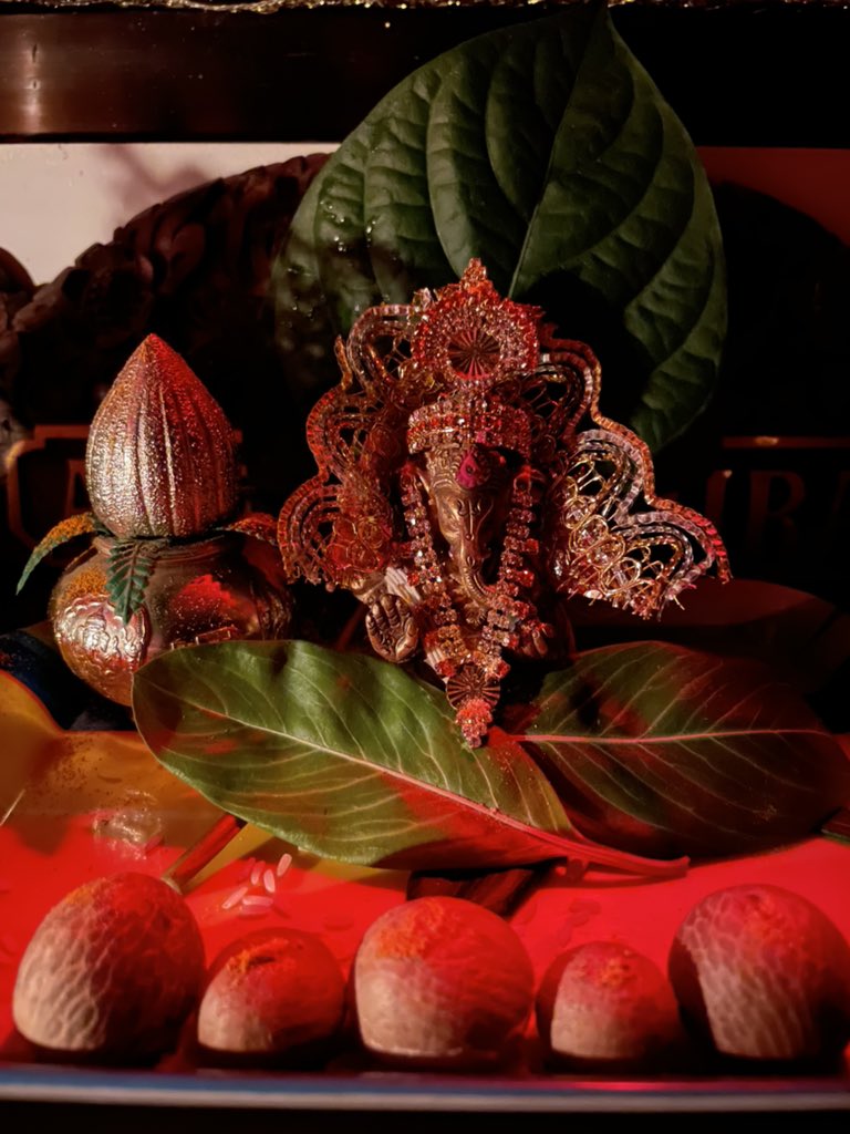 PayalRohira1's tweet photo. My Ganesha 🌺🌺🌺
#BlessedAndGrateful #couldntaskformore🙏🙏🙏 https://t.co/RIfLOunPm1