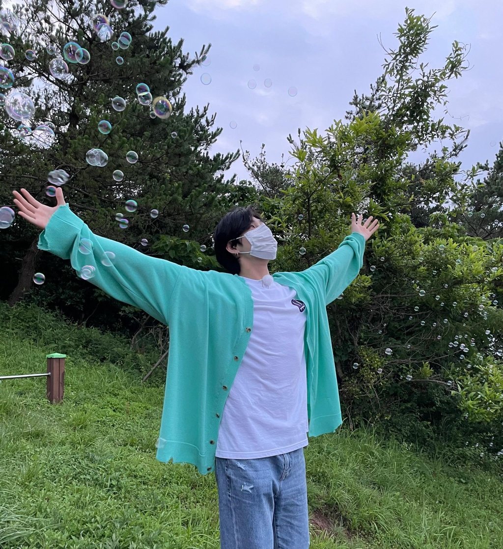 JUSTBFrance's tweet photo. WEVERSE UPDATE • 11.09.21
#LIMJIMIM : Publication de photos inédites EP.5 🖤
#JUSTB #저스트비 #임지민
@JUSTB_twt
@JUSTB_Official https://t.co/UDCIXybCZm