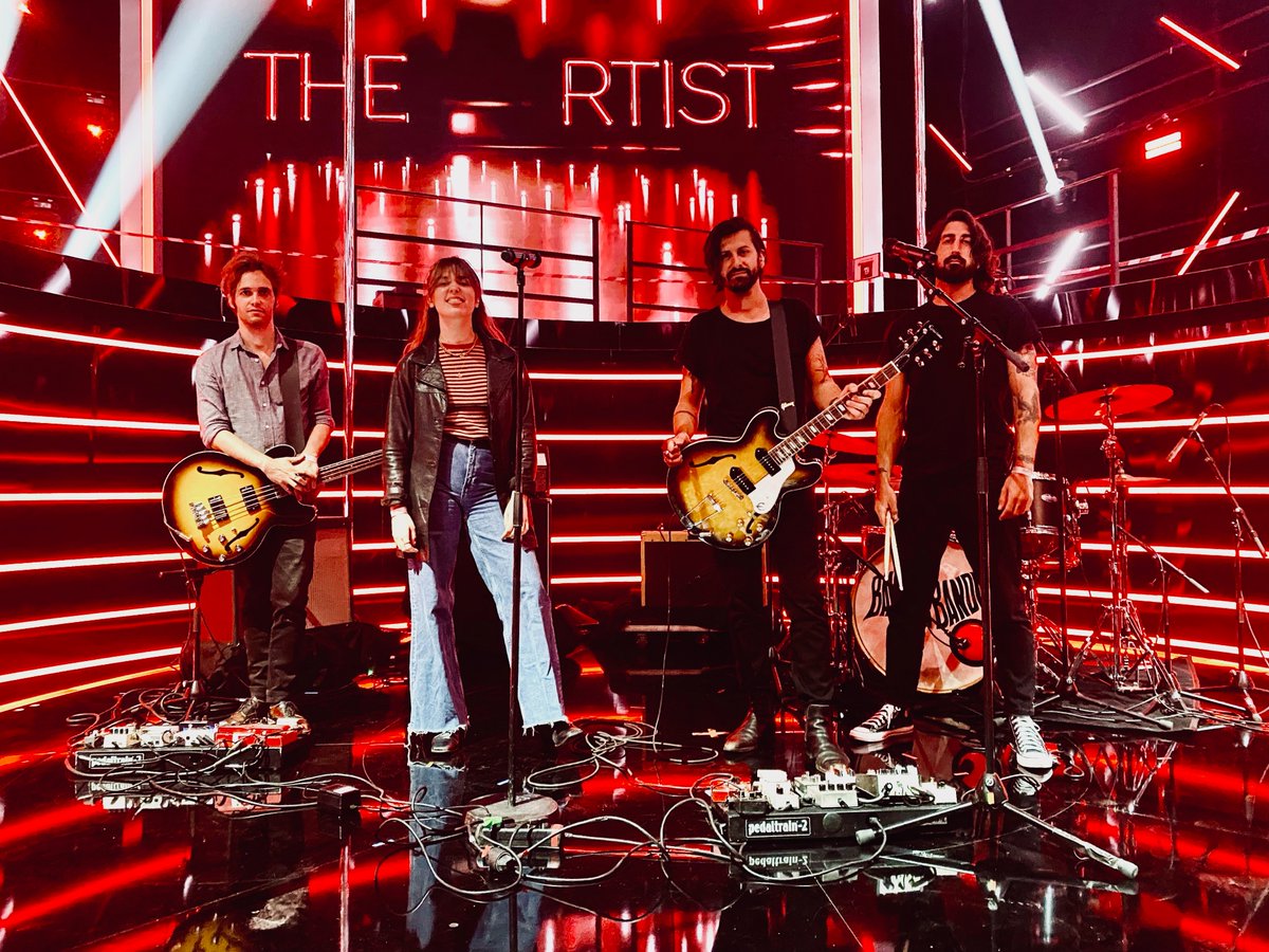 🔥 Ce soir, <a href="/bbanditband/">𝐁𝐀𝐍𝐃𝐈𝐓 𝐁𝐀𝐍𝐃𝐈𝐓</a> seront en direct dans « The Artist », la nouvelle émission de Nagui, diffusée sur France 2 à 20h40 ! Vous pouvez voter - uniquement durant leur passage - par SMS au 3 23 23 ou sur la story dédiée via le compte officiel de <a href="/theartistoff/">The Artist</a> !