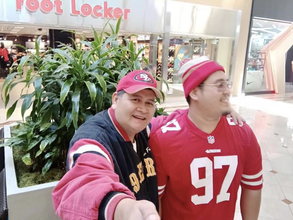 _cloudbrooks's tweet photo. Niner Twitter,

We’re going into Week 1 w/o one of our own tomorrow reporting from his couch in Hawaii. I lost my big bro from heart and COVID complications on Wednesday. I promised him a Trey Lance jersey hoping he’d get out of the clinic. He’ll be watching from the sky. ❤️💛 https://t.co/4ZJXmma84R