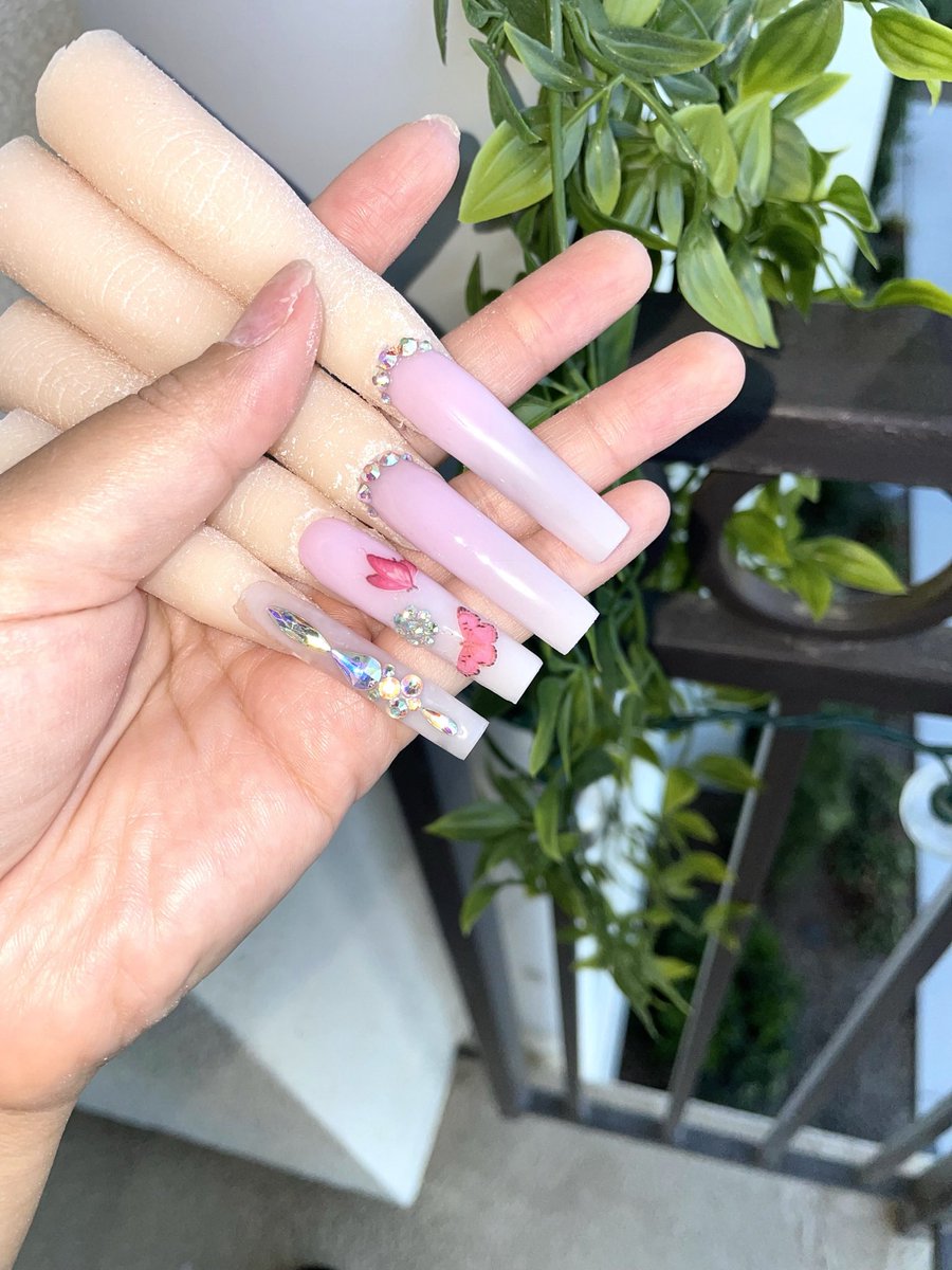 priscillaesom's tweet photo. IG-PRETTYNAILS_BYP https://t.co/N3MDtr69Gn