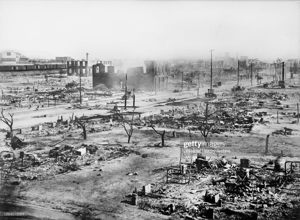 Falaq88's tweet photo. Two days of aerial bombing, more than 300 were killed and more than ten thousand were left homeless, with uncounted hundreds of those dying from their wounds and exposure, but those two days are ignored by a nation that mourns a 0ne day bombing of two buildings. https://t.co/jBY6UNHO8T