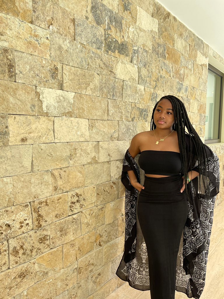TheRealLaylaC's tweet photo. 🖤 ig: thereallaylac https://t.co/9fEElTJ9Q5