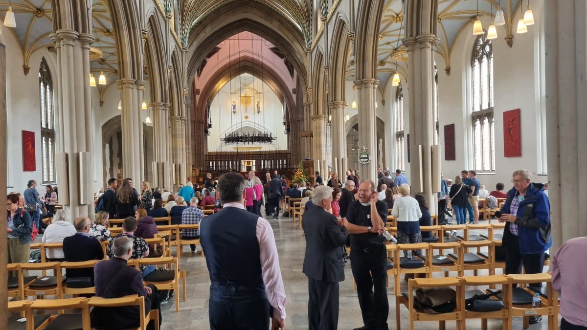 EmmanuelTheoCol's tweet photo. Phew! What a day! College inaugurated; staff, students and trustees commissioned @Northern_Bishop; and students inducted into our Christ-centred, hope-filled, and mission-orientated way of life. Alleluia! #Jesus #Church #Mission https://t.co/9QRm7KEIX2