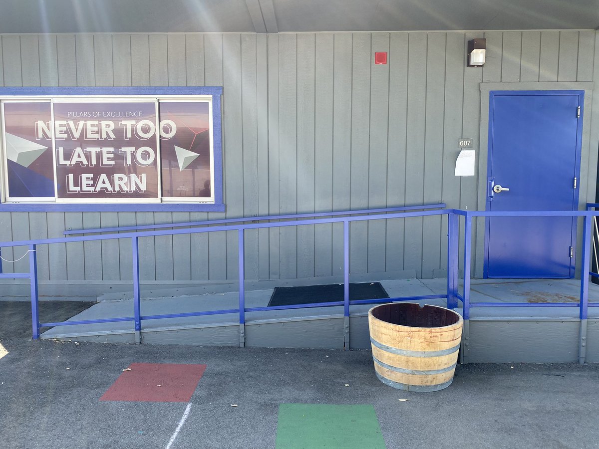 Pollinator and native plant project begins to bloom. Bringing wild life on campus. Powerful learning and at the same time, making @BostoniaHigh campus feel more welcoming. #LoboPride <a href="/CajonValleyUSD/">CajonValleyUSD</a> <a href="/BosLangAcademy/">Bostonia Global</a> Saturday <a href="/HomeDepot/">The Home Depot</a> run <a href="/juliacruzf/">Julia Cruz</a>