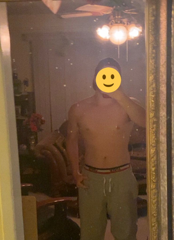 sky5niper's tweet image. Update on my body transformation :)
Getting there slowly but surely 😎 
Abs will be here soon 😌
Srry for bad lighting