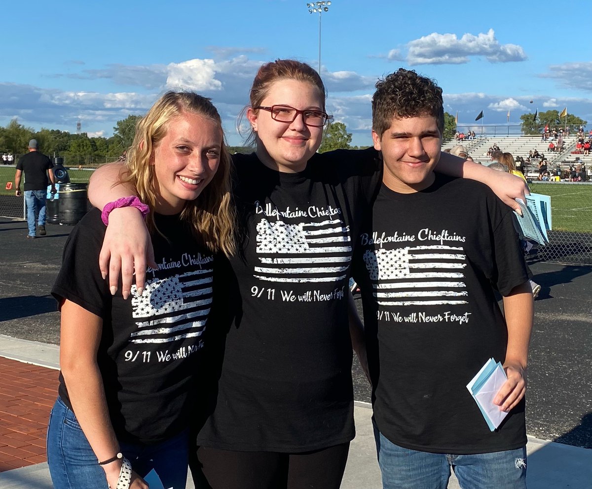 LeadersBhs's tweet photo. Last night at the game against ben logan, we honored our first responders and remembered the victims of 9/11. Thank you to our chieftain leaders representatives, the cheerleaders from both schools, and both the bands who participated in the memorial. Never forget!🇺🇸🇺🇸 https://t.co/kxDEfmvta9