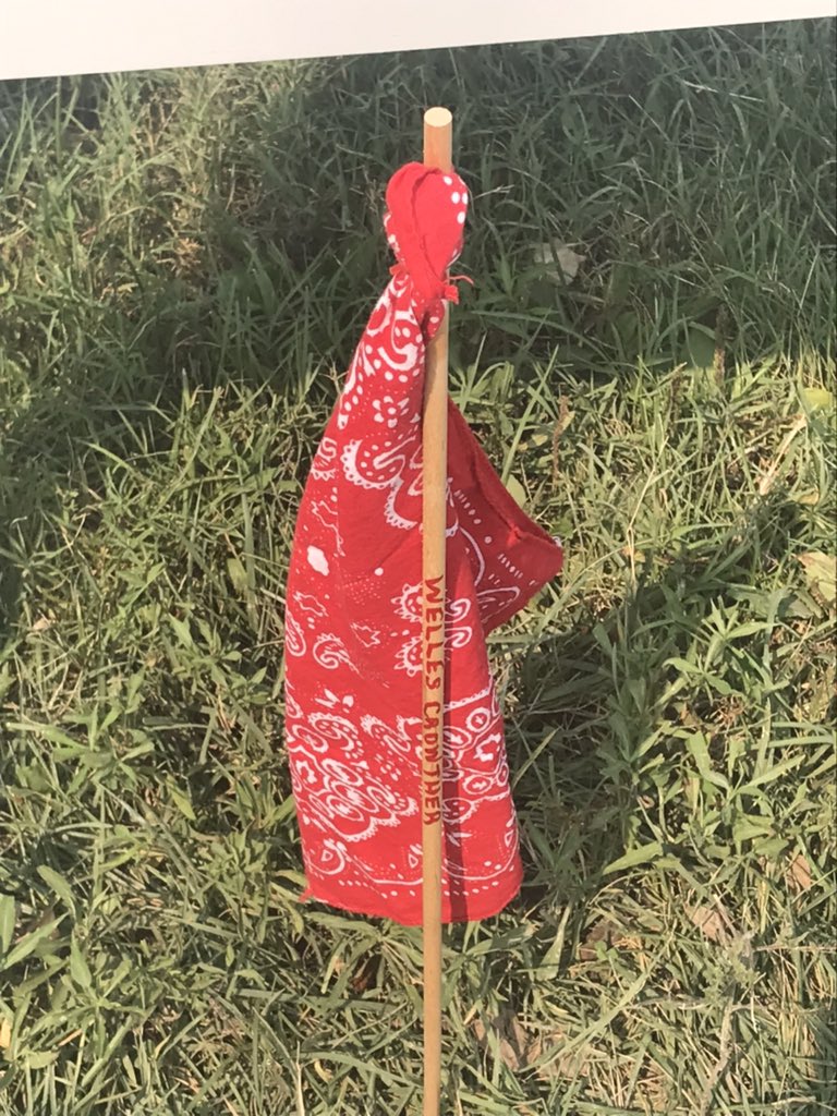 jecouture's tweet photo. Iโm honored to pay my respects to fellow BC alum Welles Crowther, the Man in the Red Bandanna, and the others who lost their lives on 9/11, at the #flagsofvalor exhibition at #forestpark @BCAlumni @BostonCollege https://t.co/3lSwzyRQZW