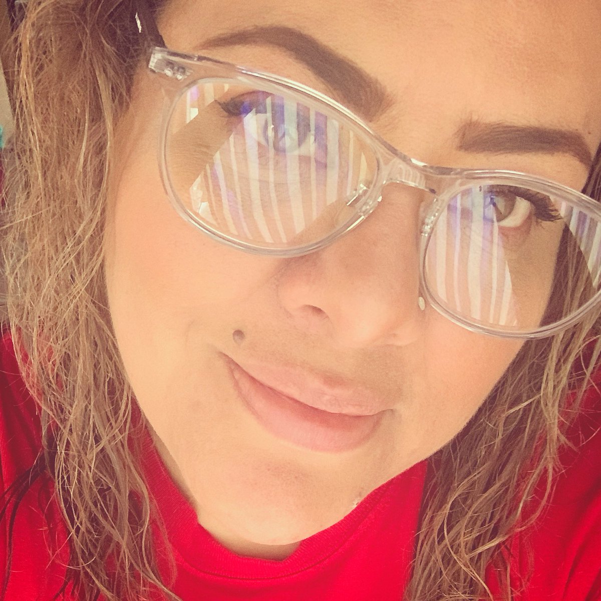 New glasses 🤓 thanks God I could buy it, I really need them but with hard work I could do it..🎉🎉🙏🏻🙏🏻🙏🏻