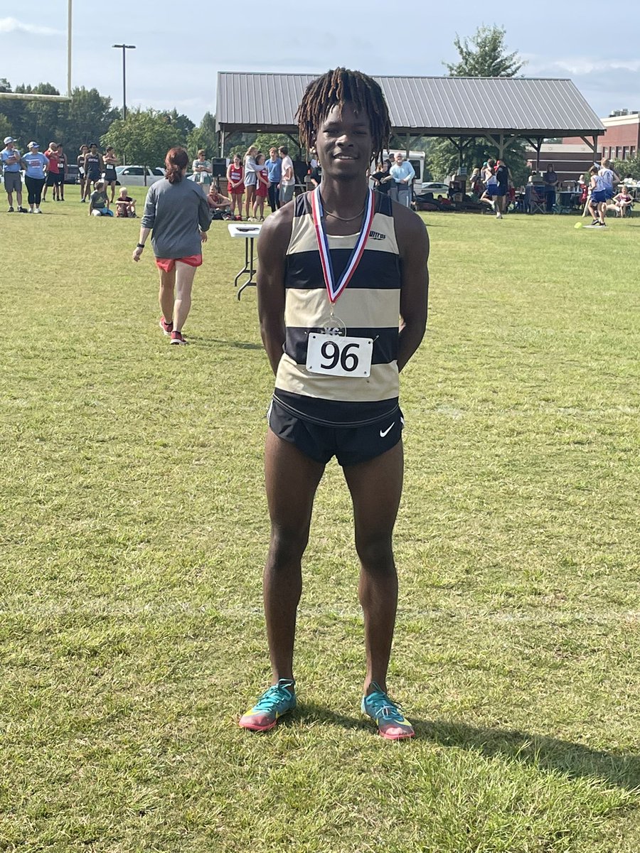Jaleel Harris has now placed inside the top 10 at all four meets for the 2021 season! He had a career PR today with a 17:36 #GoodAsGold <a href="/TCBOE_SPORTS/">TCBOE SPORTS</a> <a href="/lincolnhs/">Lincoln HS</a> <a href="/GoldenBearsXC/">LincolnXC</a> <a href="/dms_tcboe/">Drew Middle School</a> @LYoung_DHSports <a href="/tylerwaldrep/">Tyler Waldrep</a>