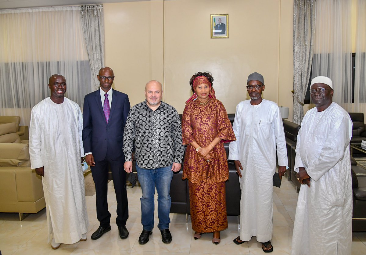 ATallSall's tweet photo. J'ai eu le plaisir de recevoir  M. Karim Khan, Procureur de la Cour penale internationale, en présence de notre Ambassadeur a La Haye et des Collaborateurs du Procureur, les Juges Amady Ba et Mamadou Racine Ly, en visite de travail au Senegal. https://t.co/G7eOPsgyu0