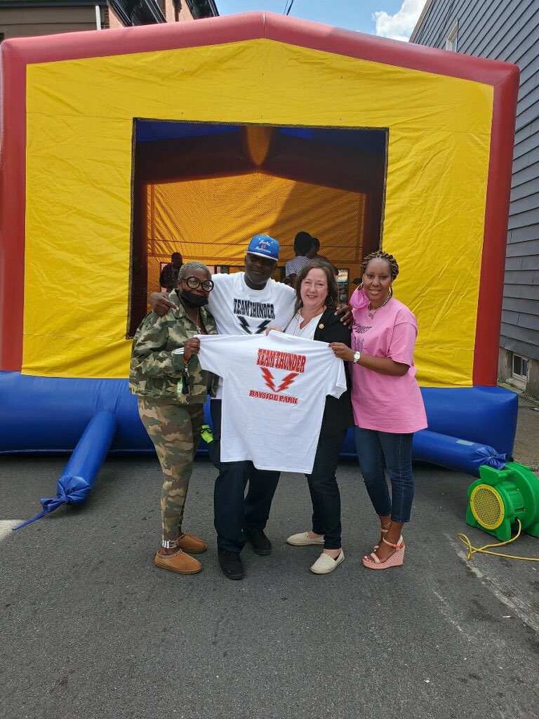 Many thanks to Laverne Webb for organizing another book bag drive for the community.  We are grateful for everything you do for the Ward B Community and Jersey City.