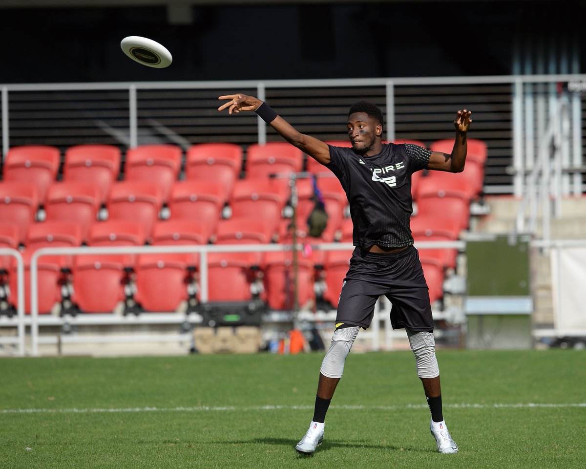 MKBHD's tweet photo. Made it to the Championship
1 more game
7PM tonight
@EmpireUltimate https://t.co/0b3dlOBMoZ