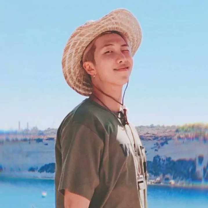 _indian_writer_'s tweet photo. Oh boy you didn't know how much ur existence means to me. After u guys came to my life my whole life take a complete turn up. Like i can't even recognise myself but in a good way. I don't knw how others take this but for me yeah. #HappyNamjoonDay #HappyBirthdayNamjoon @BTS_twt https://t.co/sFANPFqqMN