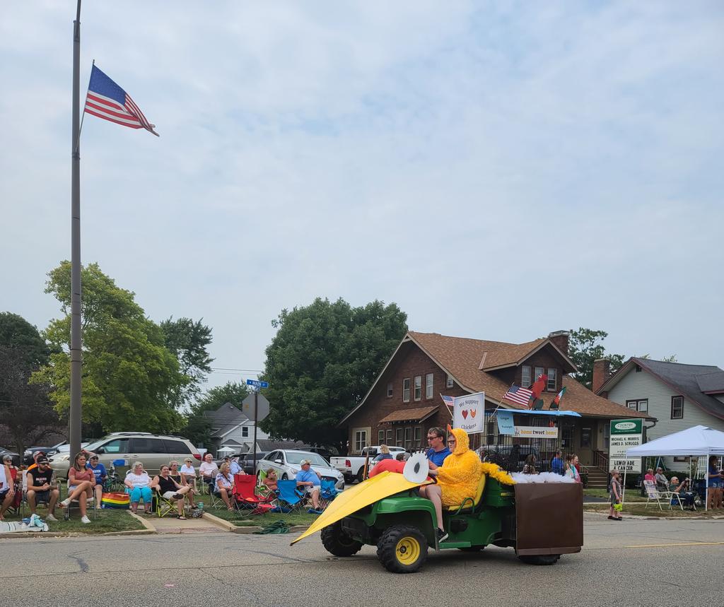 Cheeky nod to Princeton chicken battle in Homestead parade today