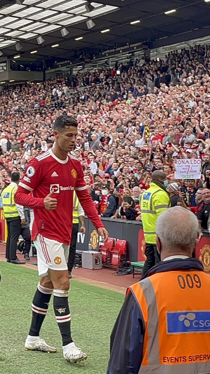 AdidazSykes's tweet photo. @ManUtd What a day!!! https://t.co/Ic4m63wGaV