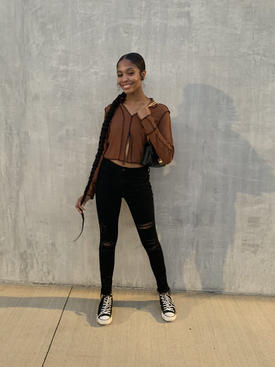 skylarzzz_'s tweet photo. 🤎 https://t.co/m5YIlauui3