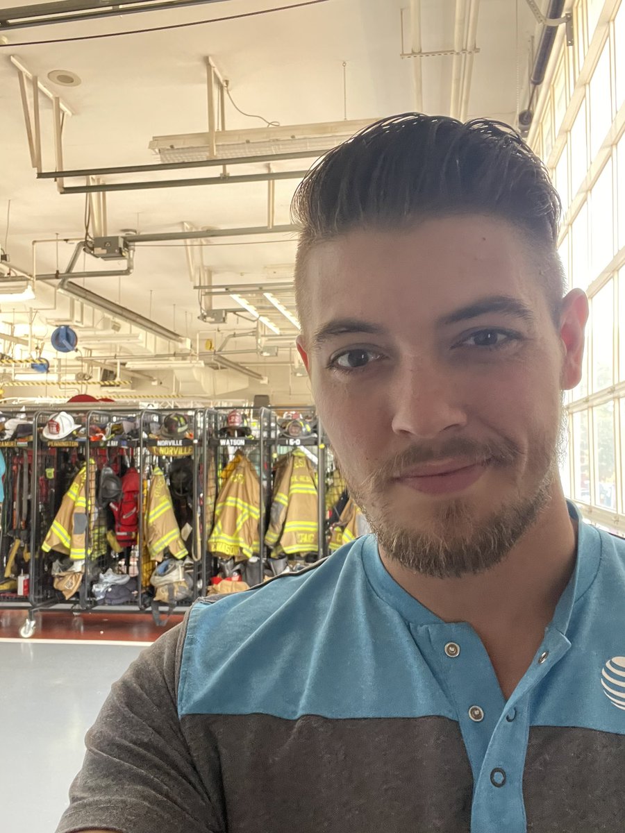 BrysonFish's tweet photo. For many of us today is a tragic day that will forever live in our hearts. I am blessed today to be serving some of my local first responders with Firstnet. I consider myself privileged to be able to make sure those who are taking care of our communities stay connected 🇺🇸 https://t.co/cqzRsV6rGP