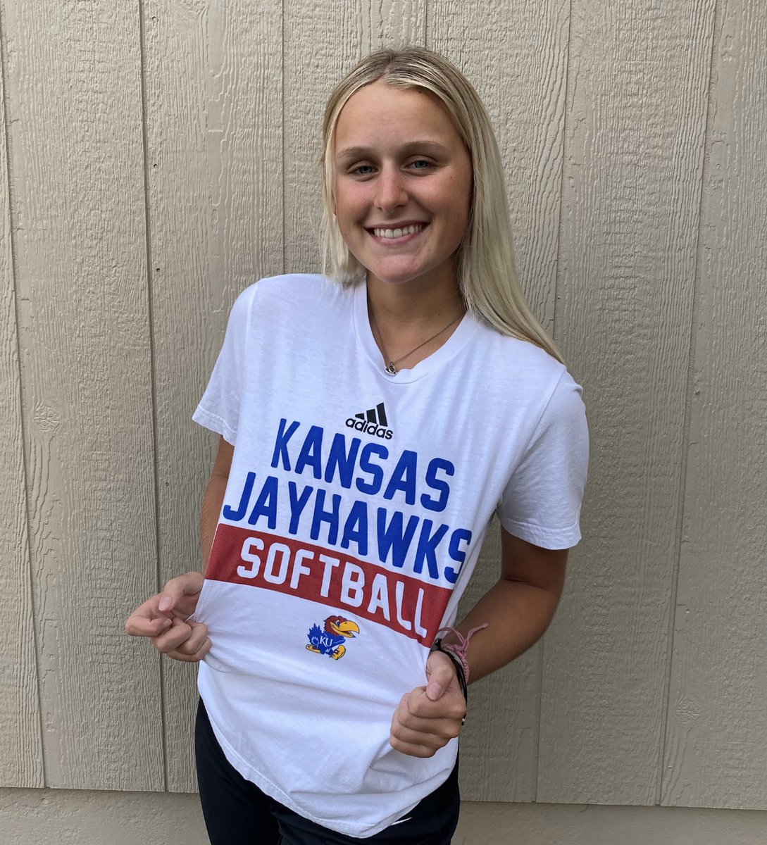 campbellbagshaw's tweet photo. Beyond blessed and excited to announce that I have verbally committed to play softball and continue my academics at the University of Kansas. I am so grateful for all of my coaches, teammates, friends, and especially my family for supporting me throughout my journey. #RockChalk https://t.co/rDhJdXkRQD