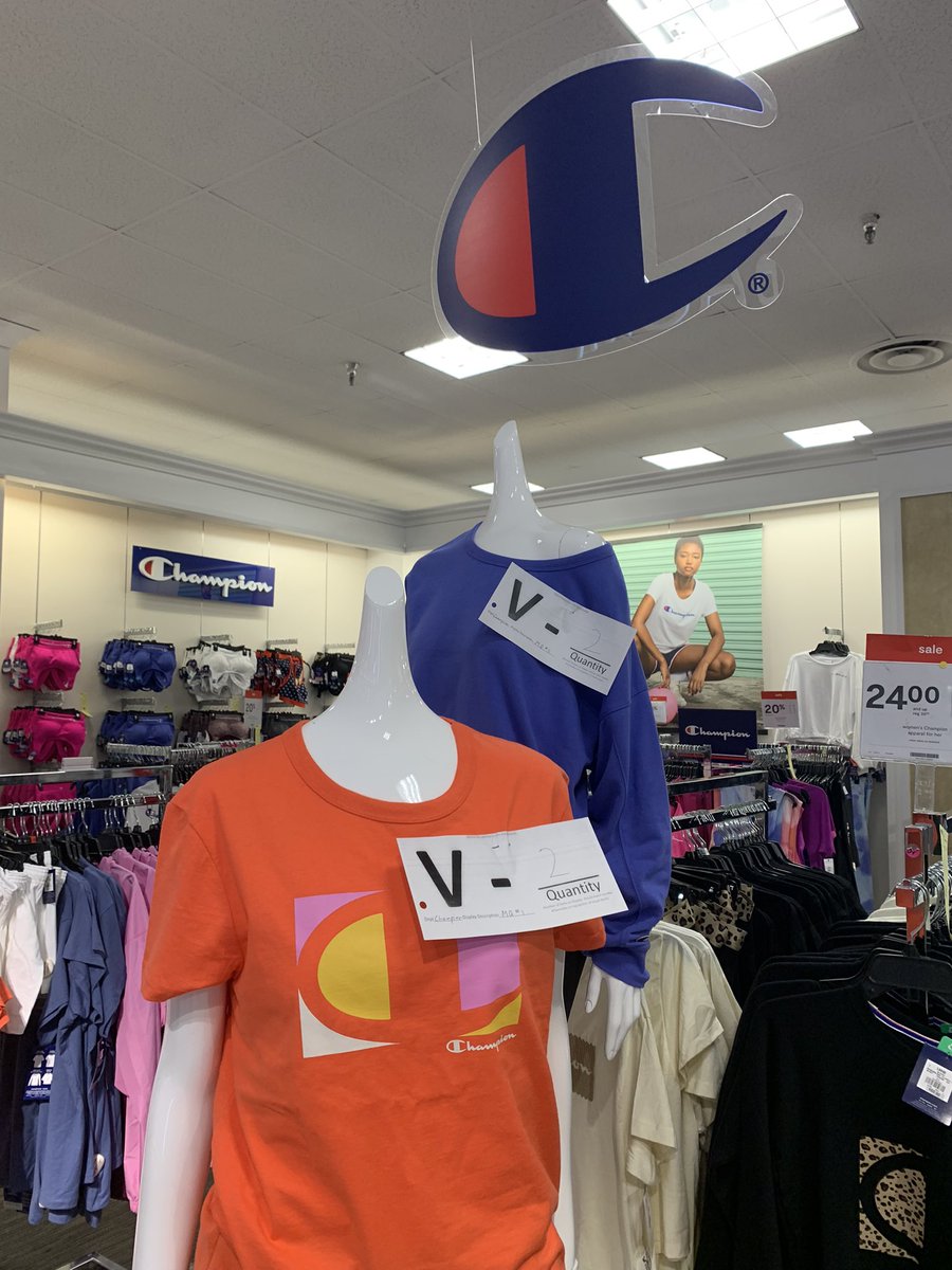 MarleeMesarchik's tweet photo. More unattainable beauty standards for women 🙄 https://t.co/5lGlzAcaIT