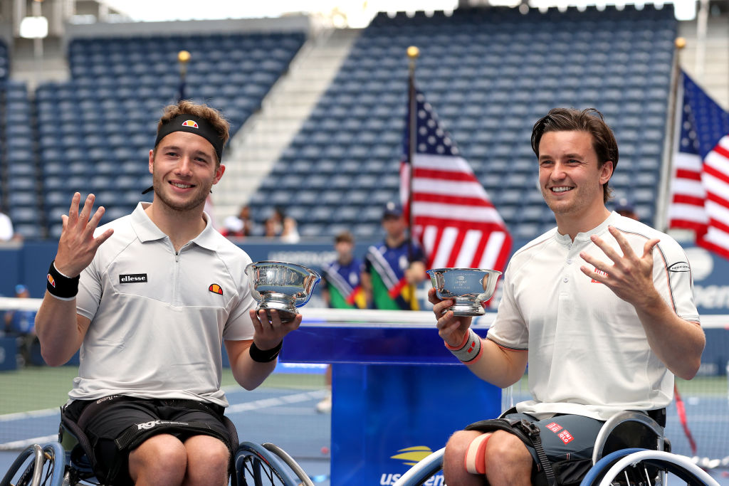 What a night for Tennis in Britain.

Three trophies, four champions.

Congratulations <a href="/EmmaRaducanu/">Emma Raducanu</a> <a href="/alfiehewett6/">Alfie Hewett</a> <a href="/GordonReid91/">Gordon Reid</a> <a href="/joesalisbury92/">Joe Salisbury</a> 

#USOpen
